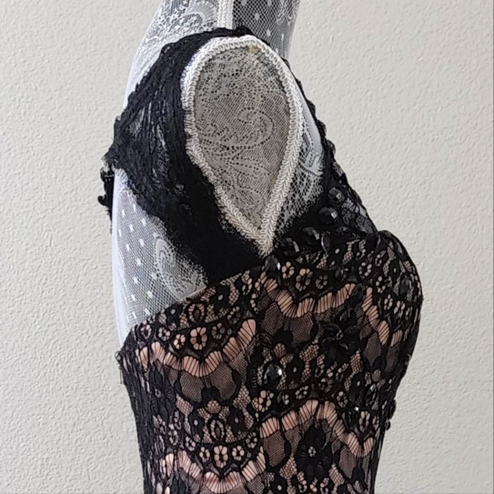 Dress - Picture 4 of 4